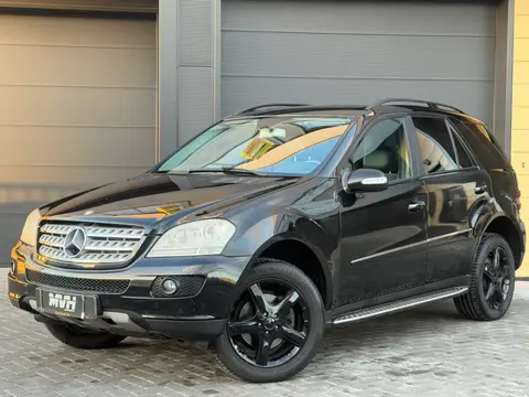 Mercedes-Benz M-klasse 320 - Black on Black - Goede Km Stand - Groot onderhoud