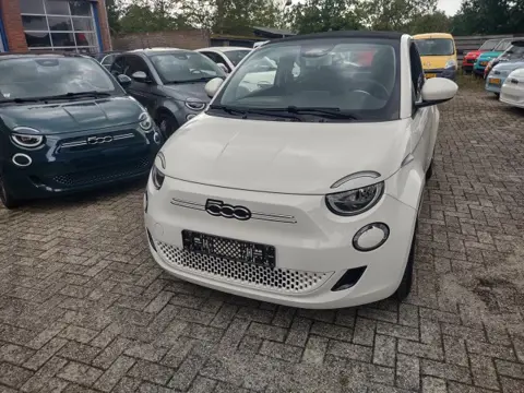 FIAT 500 E-Cabrio- Rijklaar. 42KW-Snelladen.Carplay.