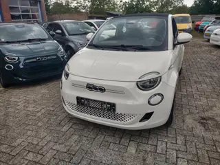 FIAT 500 E-Cabrio- Rijklaar. 42KW-Snelladen.Carplay.