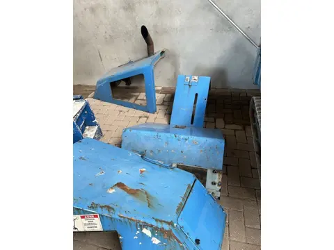 Moterblok en diverse kappen aichi sr12b hoogwerker