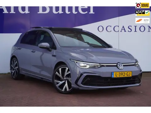 Volkswagen Golf 1.5 TSI 3X R-Line / Pano-Dak / IQ-Light / 1EIG / BLIS / Alcantara / ORIG-NL / = DEAL
