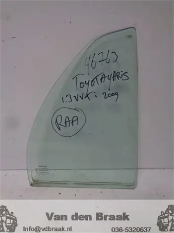 Toyota Yaris 5 drs 2005-2011 Scheerruit rechts achter