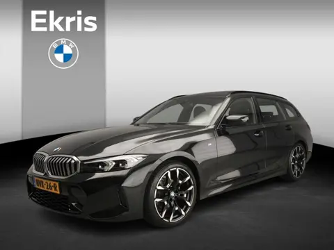 BMW 3 Serie Touring 320i | M-Sportpakket | LED | Leder | Navigatie | Schuifdak | Trekhaak | Stoelver