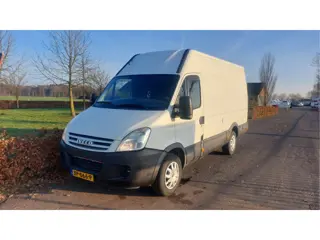Iveco 35S12 V Daily BJ 2008 (bj 2008)
