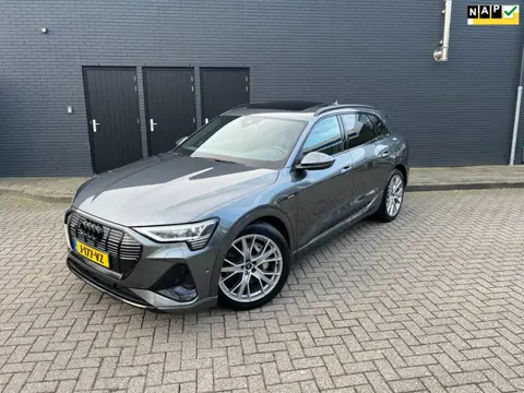 Audi E-tron 55 quattro S edition 408PK SOH 95% Panoramadak 360Cam Leer Trekhaak