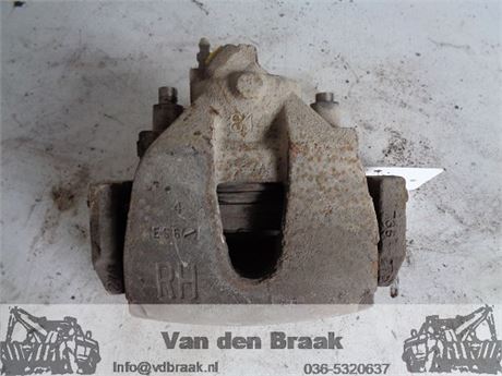 Ford Focus C-Max 2003-2020 Remklauw rechts voor