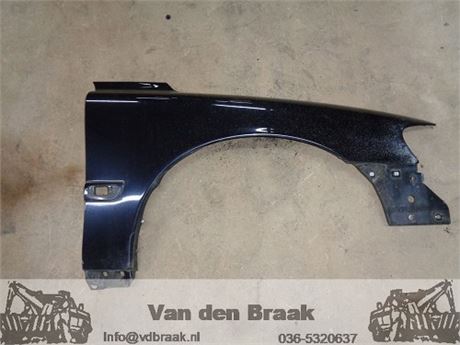 Volvo V70 2004-2008 Scherm rechts voor