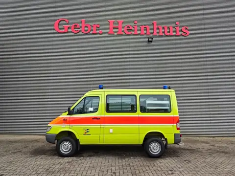 Mercedes-Benz Sprinter 314 4x4 Petrol Feuerwehr 9900 KM!