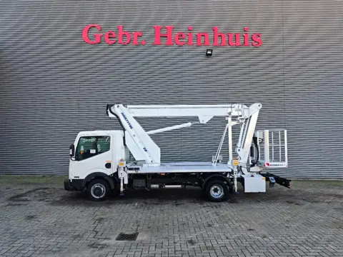 Nissan Cabstar 35.12 NT400 Multitel MJ201 (bj 2016)