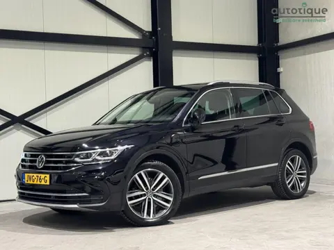Volkswagen Tiguan 1.4 TSI eHybrid Elegance Aut. | panorama | virtual-dash | trekhaak | SOH 91% |