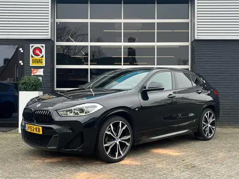 BMW X2 sDrive18i High Executive, M-pakket, Automaat, Cruise, Head-up, Camera, Navi