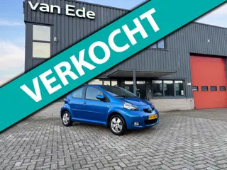 Toyota Aygo 1.0-12V Dynamic Blue Airco Apk Apple Carplay