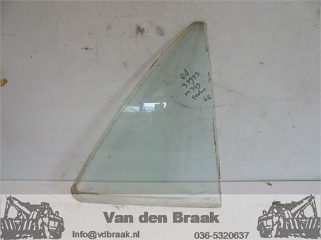 Mazda 323S 1998-2003 Scheerruit portier rechts achter