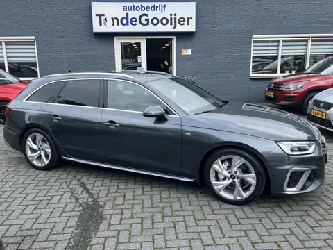 Audi A4 Avant 40 TFSi S-Tronic Quattro S-line | NAV | EL. TREKHAAK | STANDKACHEL |