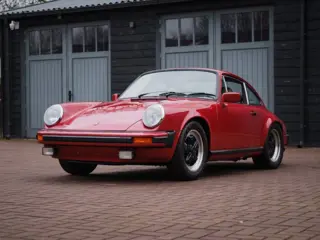 PORSCHE 911  3.0 SC Coupe Indiana Red Metallic
