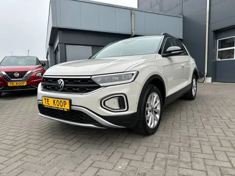 VOLKSWAGEN T-ROC 1.5 TSi Automaat 150 PK Navi. Camera stoelverw. 