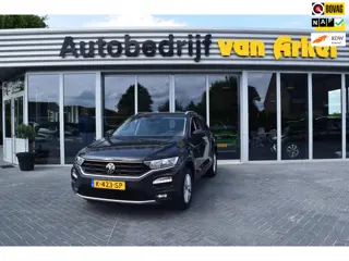 Volkswagen T-Roc 1.5 TSI Style Business van 20495 nu voor 19995!!