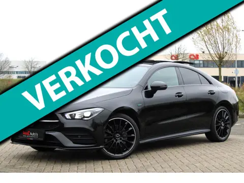 Mercedes-Benz CLA-klasse 250 e AMG l Pano l Camera l Night