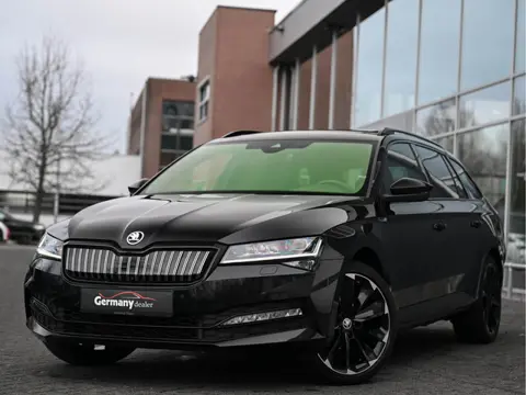 Škoda Superb Combi 1.4 TSI iV 218pk Sportline Business Pano Matrix ACC BSM DCC Elektr. Zetels Stuur/