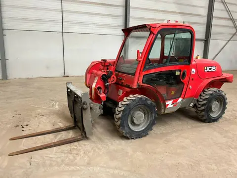 JCB 520-40 (bj 2013)