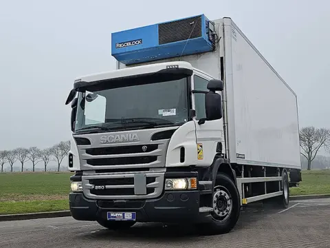 SCANIA P250 lamberet frigo lift