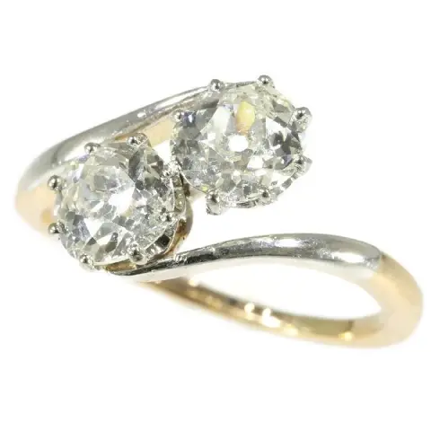 Legacy of Love: The Vintage 'Toi et Moi' Engagement Ring