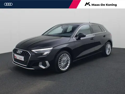 Audi A3 Sportback 30 TFSI/110PK Business edition · Navigatie · LED · Apple/Android Car Play · Trekha