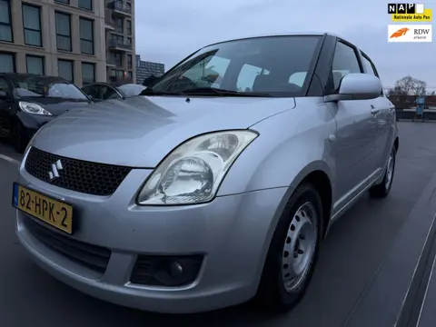 Suzuki Swift 1.3 Shogun airco CarPlay camera Navi nette auto
