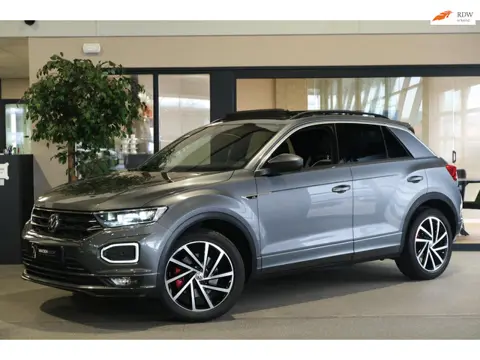 Volkswagen T-Roc 1.5 TSI DSG 150PK R-Line Pano Virtual Navi ACC CAM LED Trekhaak