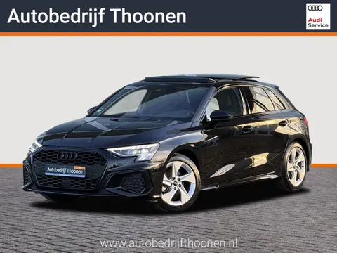 Audi A3 Sportback 35 TFSI S edition | Pano | Trekhaak | LED