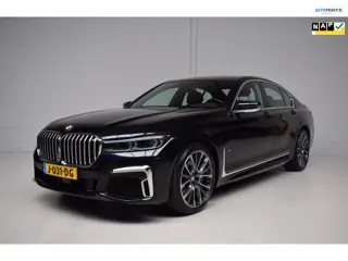 BMW 7-serie 745e High Executive M-SPORT ORG.NED / CARBON-ZWART / NAP / LUCHTVERING / ACHTERASBESTURI