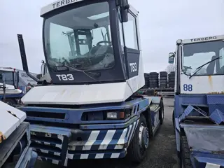 Terberg 3 sloop terminal trekkers RT 282 / RT 283 voor onderdelen niet gedemonteerd..