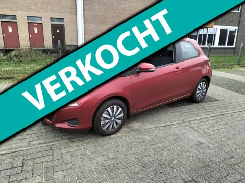 Toyota Yaris 1.3 VVT-i Automaat ,Camera,Stoelverw, ..met Nieuwe Apk !