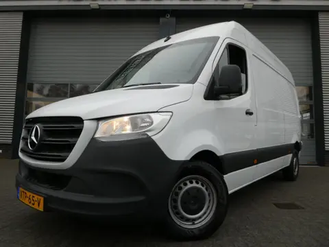 Mercedes-Benz Sprinter 215 CDI L2H2 Airco, Camera, Navigatie ,Trekhaak ,3-Zits.
