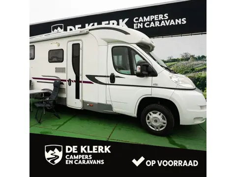 Adria Compact SL Gratis stalling (bj 2013)