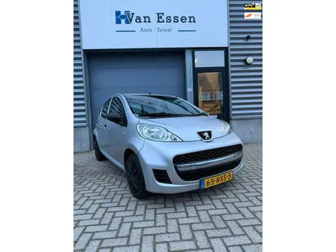 Peugeot 107 1.0-12V XR