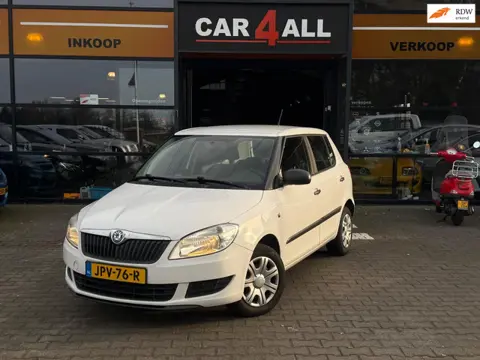 Skoda FABIA 1.2 Go AIRCO/NIEUWE KETTING/RIJDT PERFECT/NETTE STAAT/BOEKJES AANWEZIG