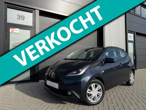 Toyota Aygo 1.0 VVT-i x-play|1e eigenaar|Weinig km|Camera|5D