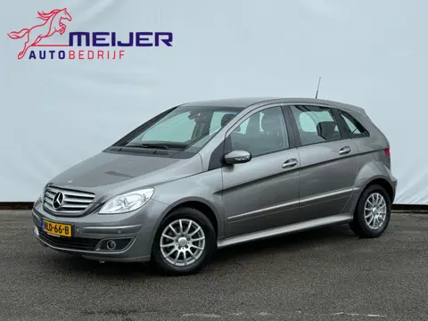 Mercedes-Benz B-klasse 170 Sportvelgen | Airco | Parkeersensoren | Trekhaak | Automaat !!
