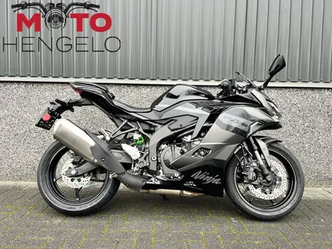 Kawasaki NINJA ZX-4RR (bj 2026)