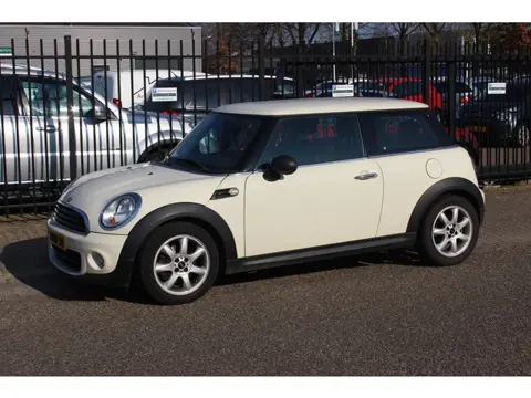 Mini Mini 1.6 One Business Line, Navigatie!