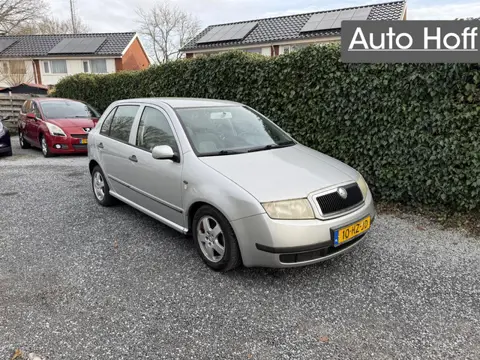 Skoda Fabia 1.4 Comfort | Elekt. Ramen | LMV | Trekhaak | Radio / CD | Nieuwe APK!