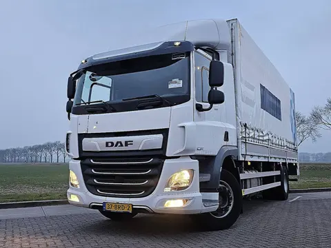 DAF CF 260 19t taillift airco