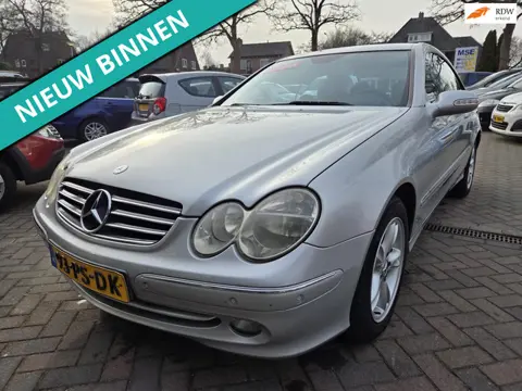 Mercedes-Benz CLK-klasse Coupé 240 Avantgarde LEUKE AUTO RIJDT EN SCHAKELT GOED
