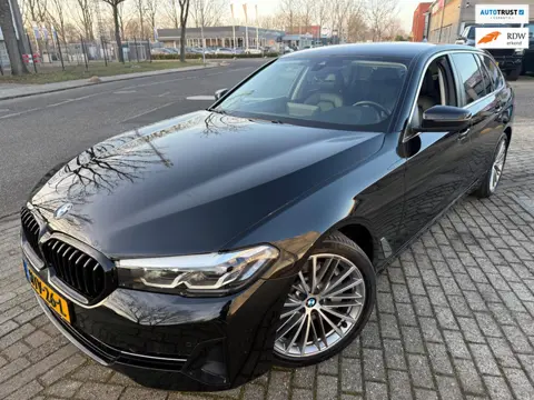 BMW 5-serie Touring 530i HYBRID 2022 HIGH EXECUTIVE AUT LEDER CARPLAY LUXE