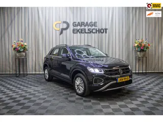 Volkswagen T-ROC 1.5 TSI Life Edition|Carplay|Stoelver|Trekhaak|Navi