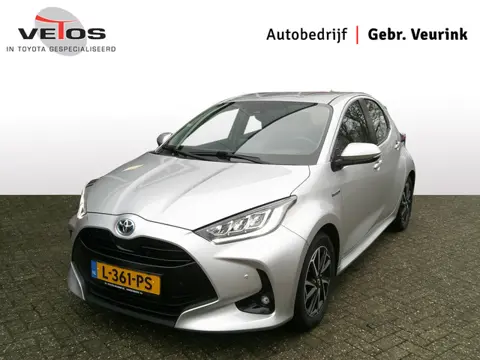 Toyota Yaris 1.5 Hybrid Dynamic Navi Pdc V+A (bj 2021)