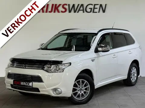 Mitsubishi Outlander 2.0 PHEV Instyle+ 4WD/Camera/Navi
