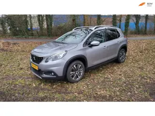 Peugeot 2008 1.2 PureTech Allure, Pano, Navi, CLim.Contr.