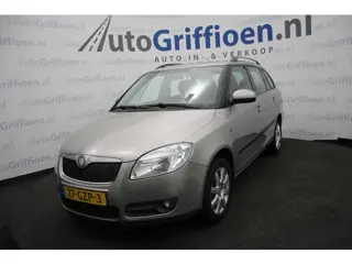 Škoda Fabia Combi 1.4-16V Ambiente netjes met trekhaak